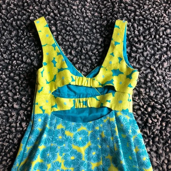 Nanette Lepore “Girls only” dress floral size 2 - Picture 7 of 7